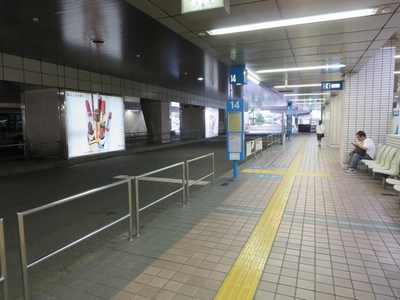 036横浜駅東口バス停 (1)a.jpg