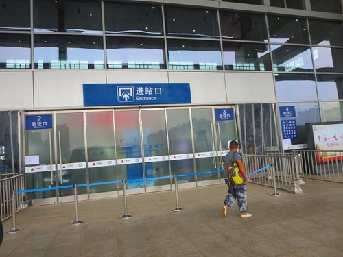 09洛陽駅 (1).jpg